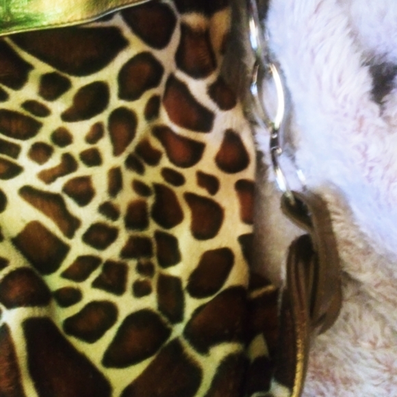 Purse - Picture 2 of 3